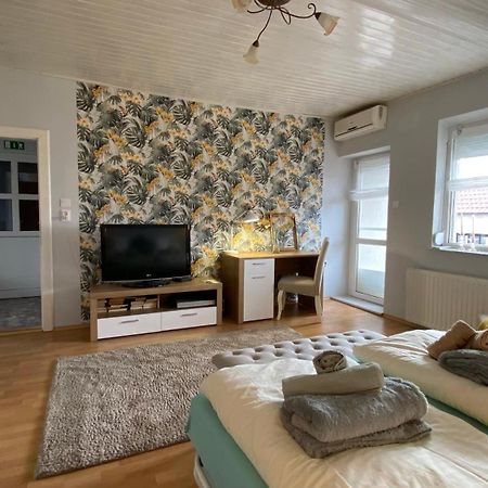 באלאטונפורד Sweet Home Apartman מראה חיצוני תמונה